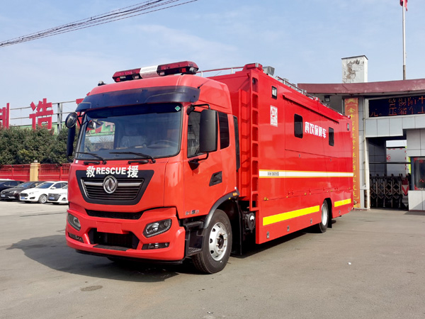 東風(fēng)天錦餐車發(fā)車庫爾勒